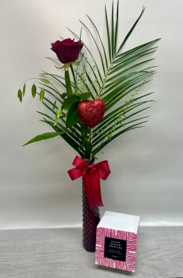 Single Kiss Vase and Chocolates